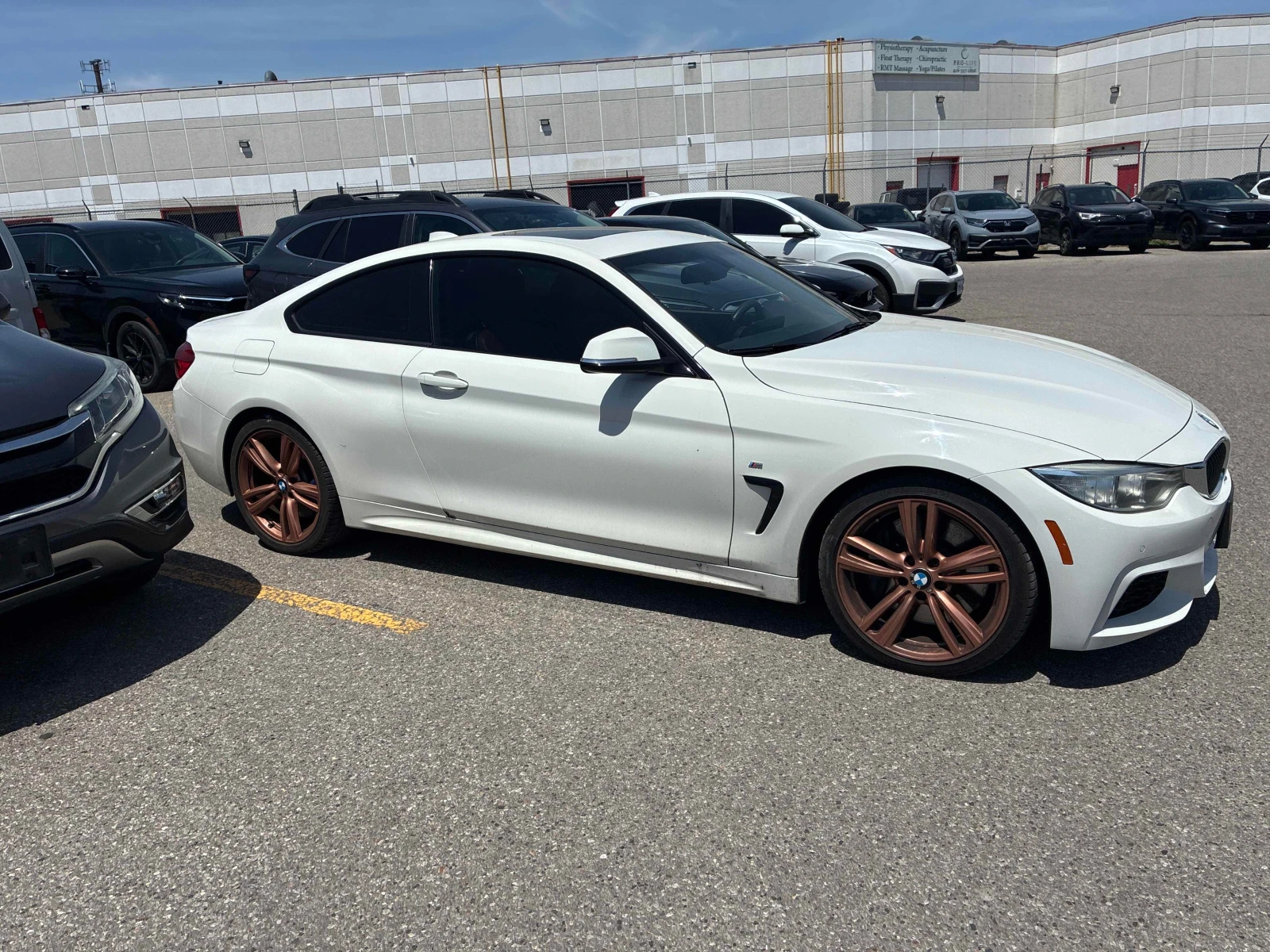BMW 435 i xDrive/M-Pack/H&K/Video, снимка 4 - Автомобили и джипове - 54760240