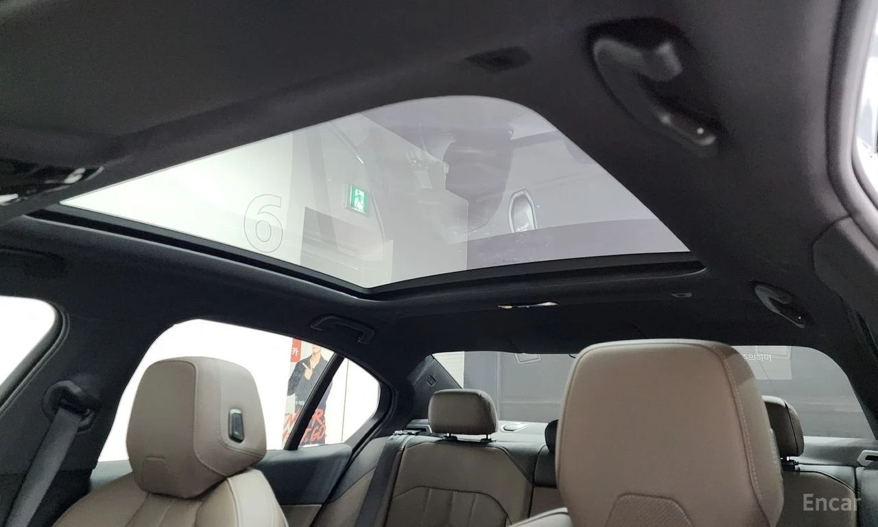 BMW 520 i* M* SPORT* ОБДУХВАНЕ* 360 КАМЕРА* , снимка 8 - Автомобили и джипове - 54778019