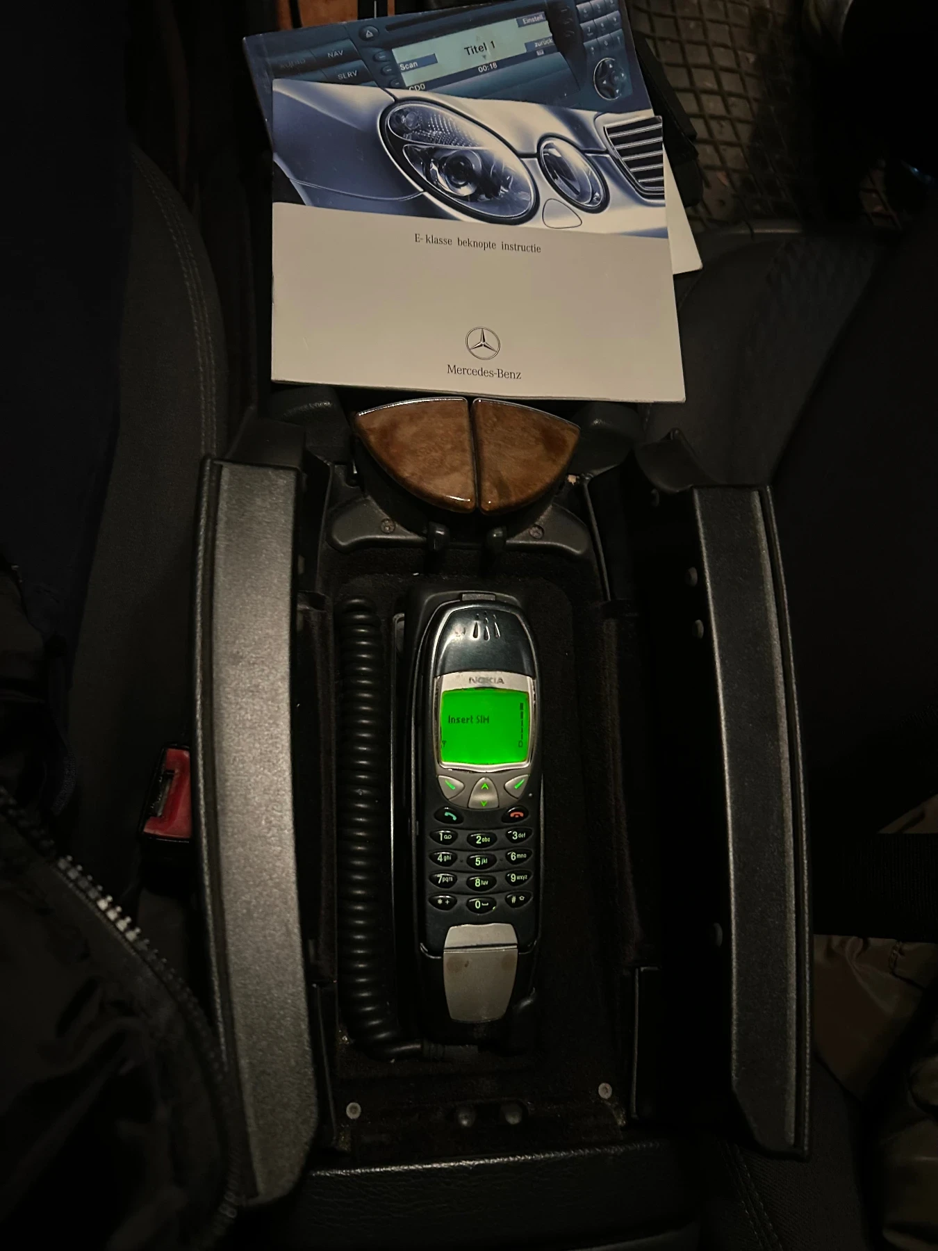 Mercedes-Benz E 220, снимка 10 - Автомобили и джипове - 54874899