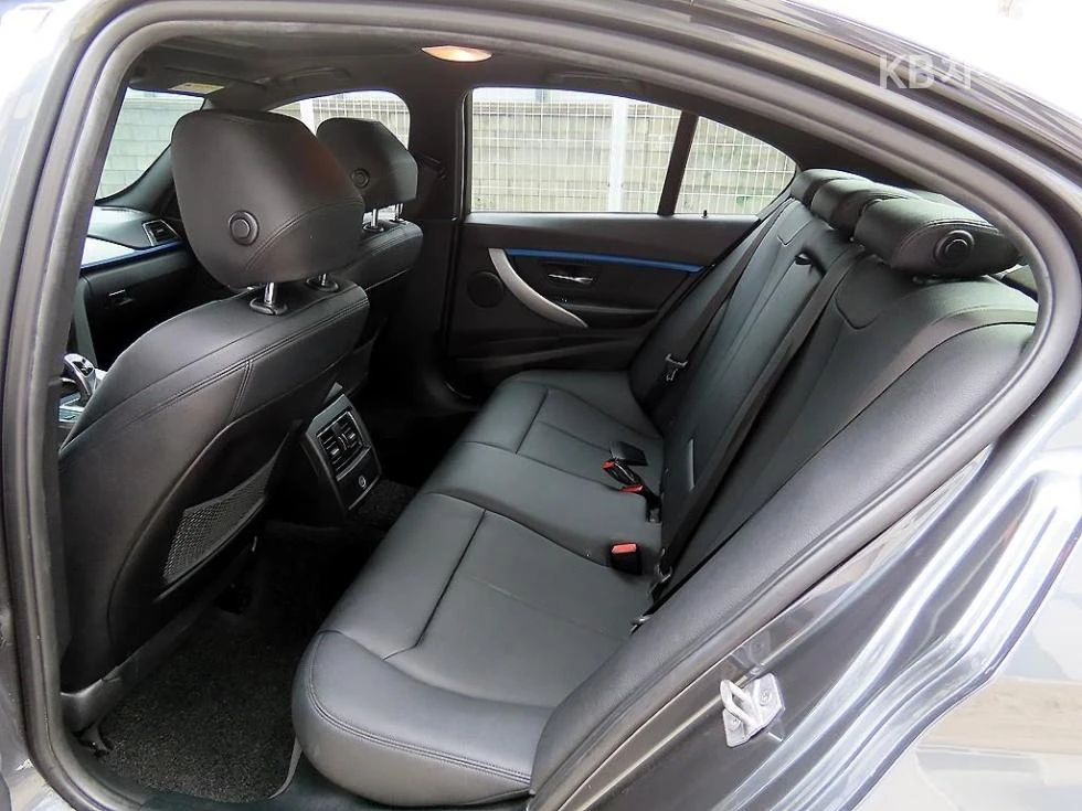 BMW 320 FULL EXTRAS* 80000KM!!!, снимка 6 - Автомобили и джипове - 54924144