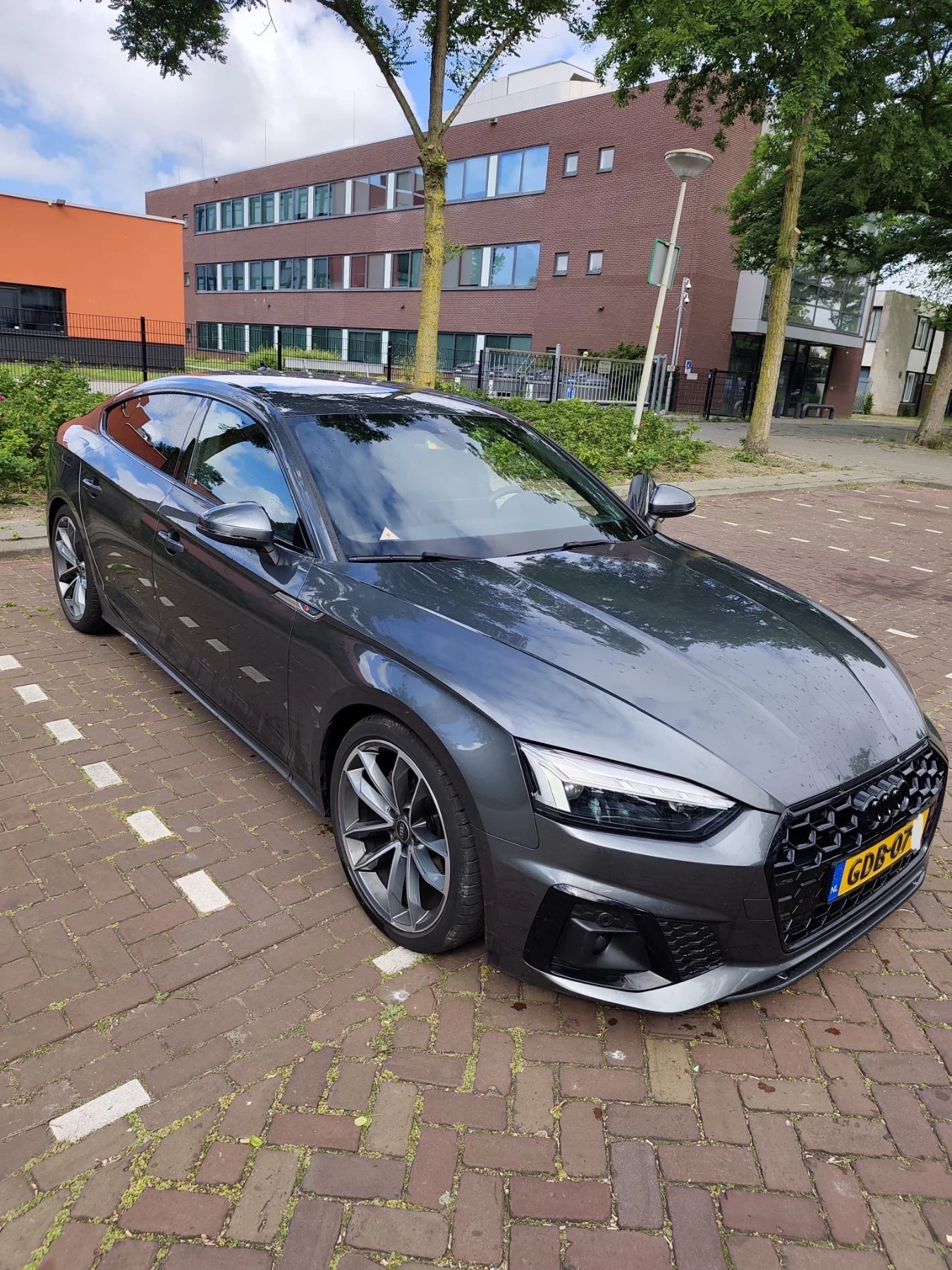 Audi A5 2.0, снимка 5 - Автомобили и джипове - 55163409