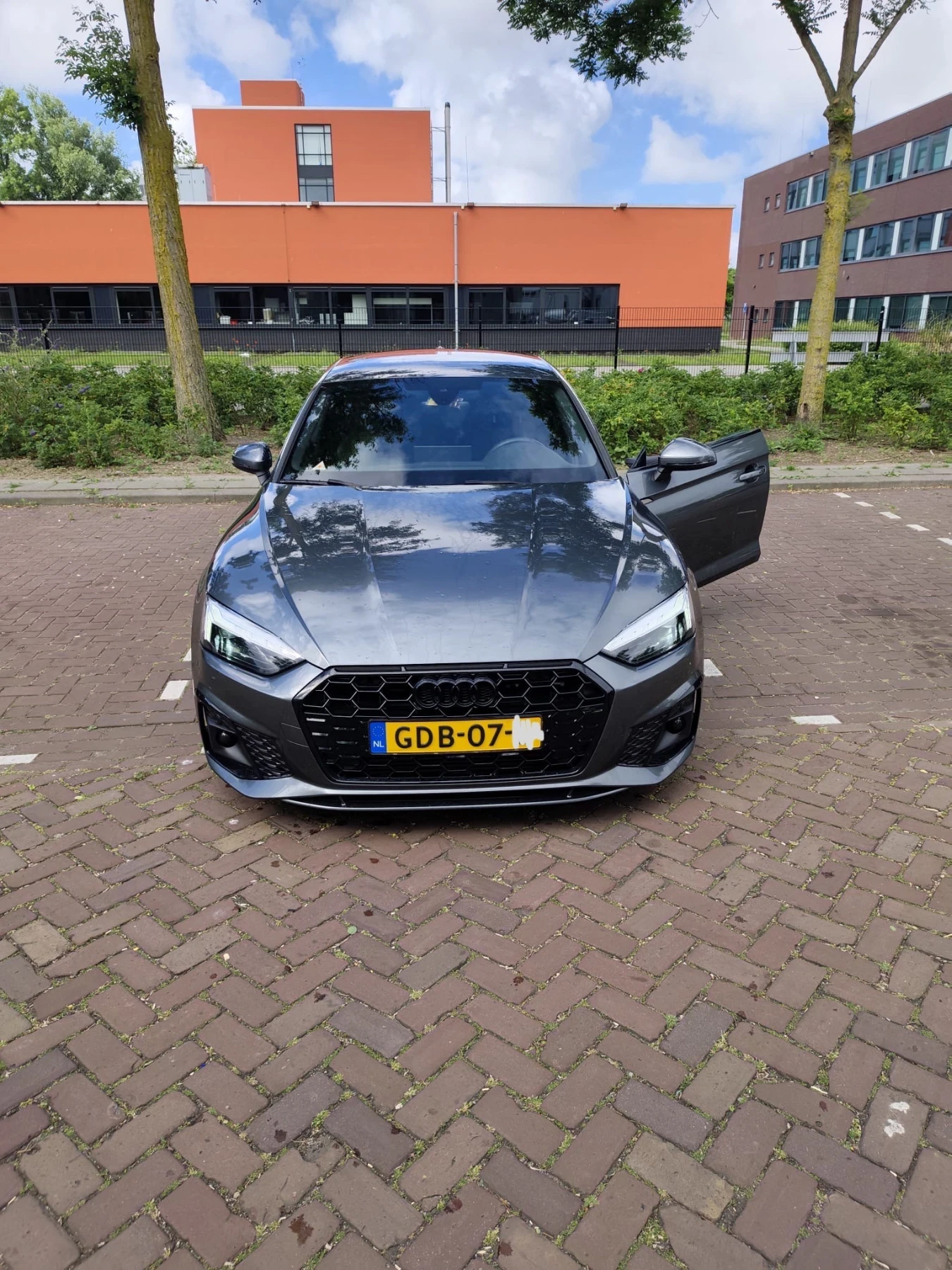 Audi A5 2.0, снимка 3 - Автомобили и джипове - 55163409