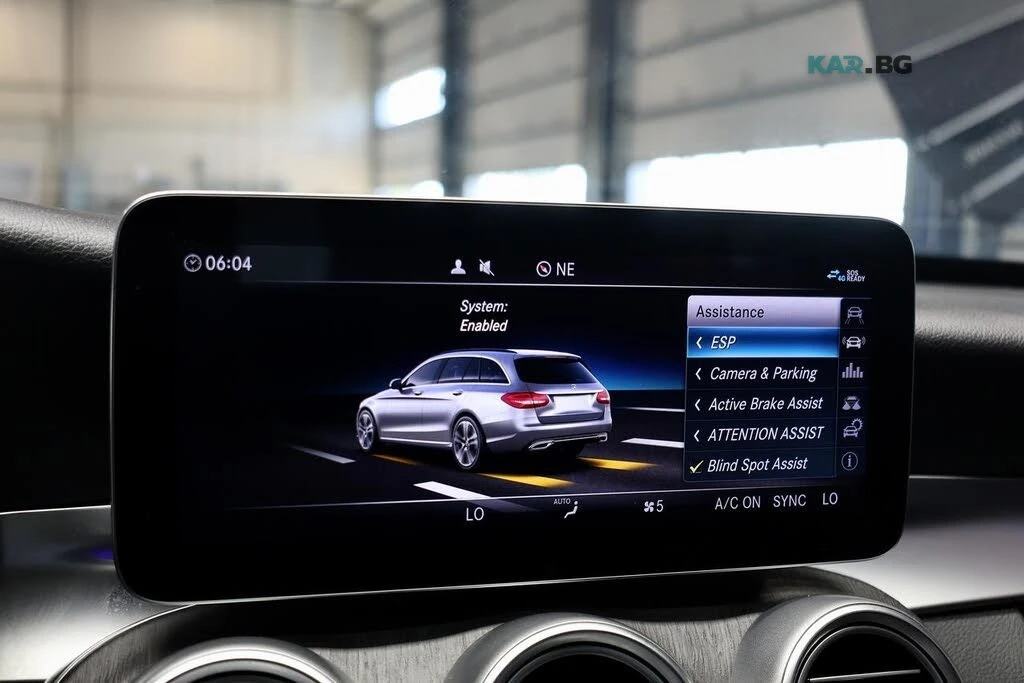 Mercedes-Benz C 300 4MATIC* 360-VIEW* BLIND-SPOT* BURMESTER* PANOROOF*, снимка 12 - Автомобили и джипове - 55264219