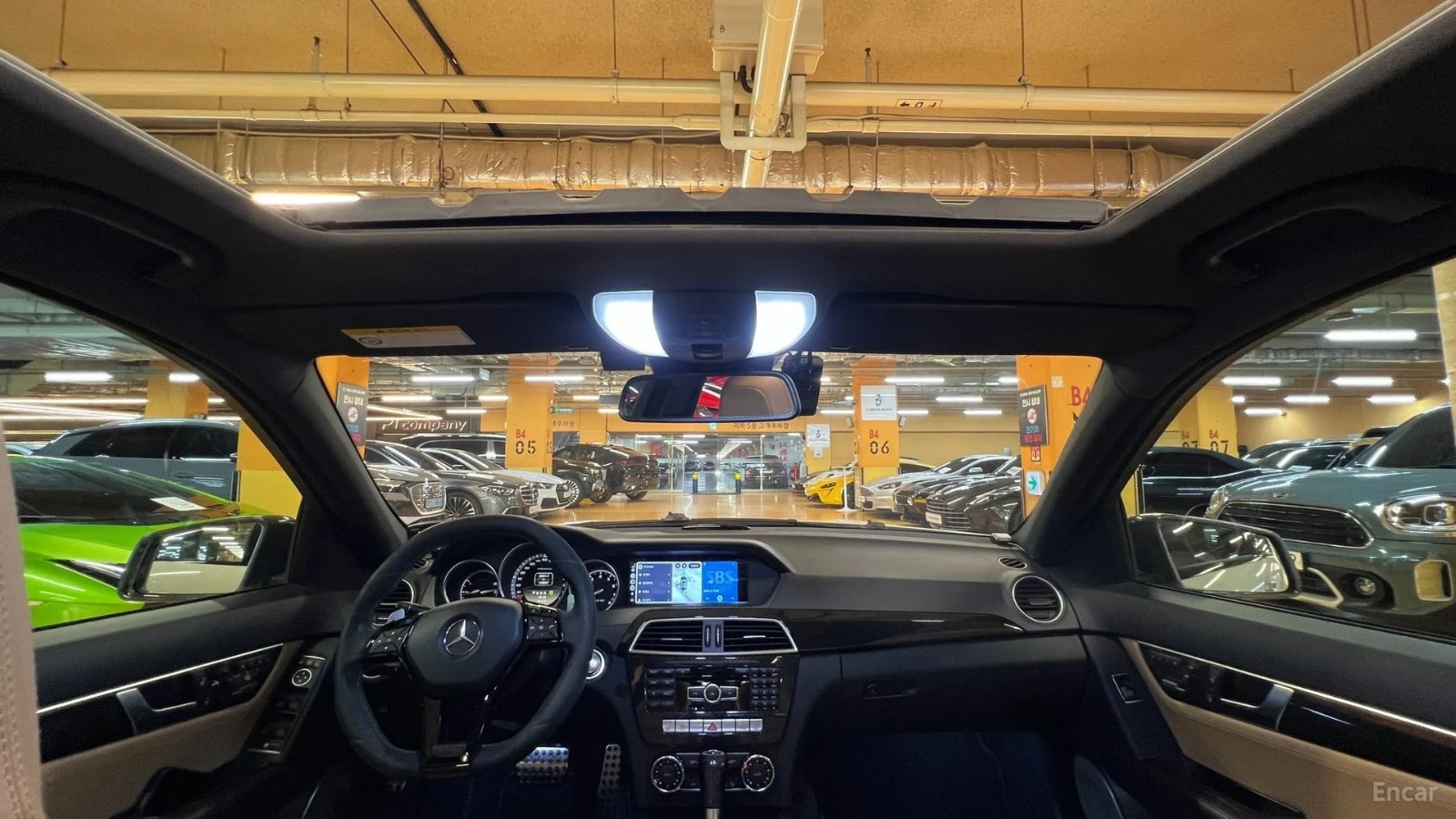 Mercedes-Benz C 63 AMG BURMESTER* KW COIL* KEYLESS, снимка 8 - Автомобили и джипове - 55645998