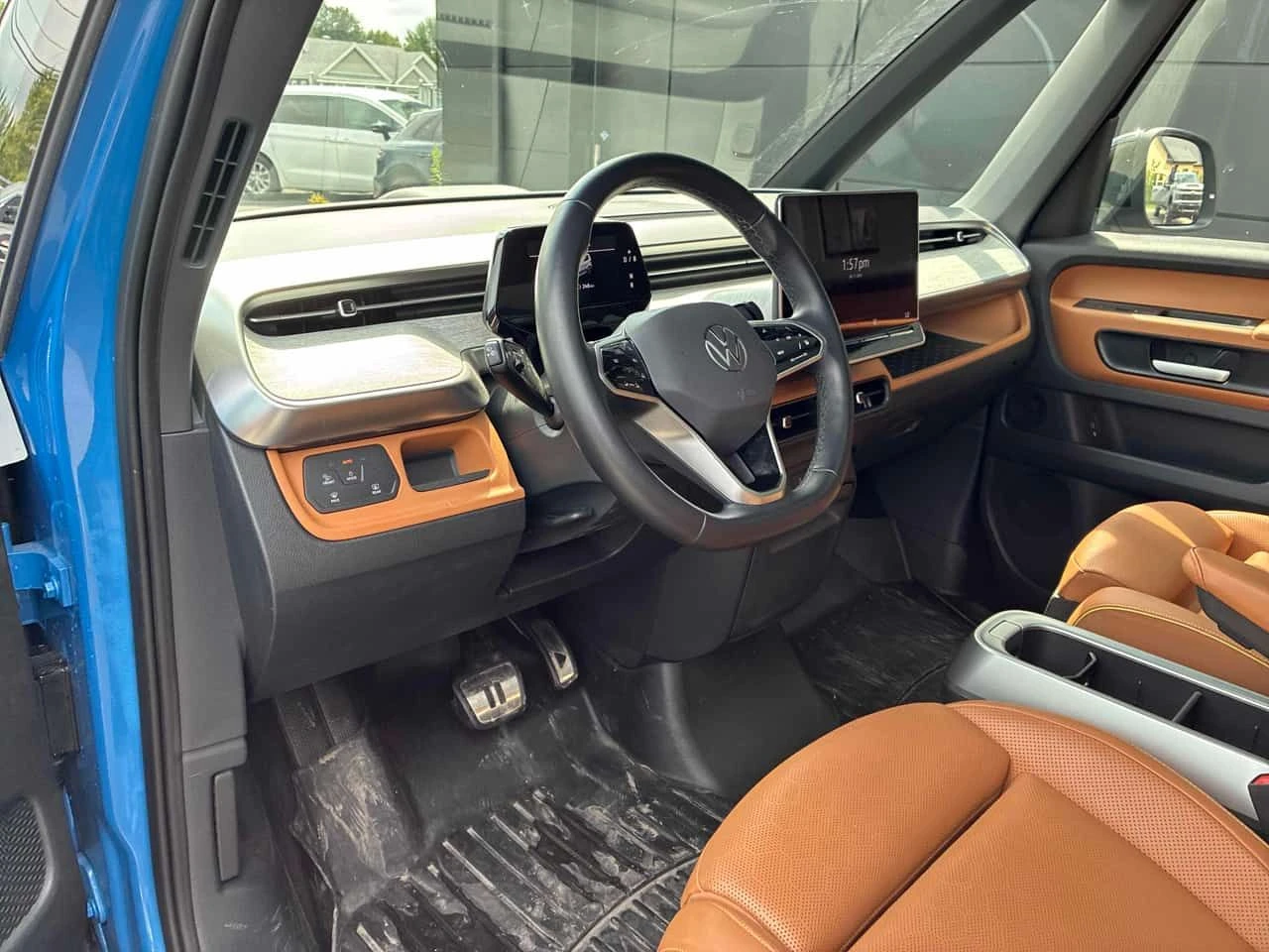 VW ID.Buzz 1st Edition/360/DIS/HUD/ОБДУХВАНЕ, снимка 5 - Автомобили и джипове - 55702176