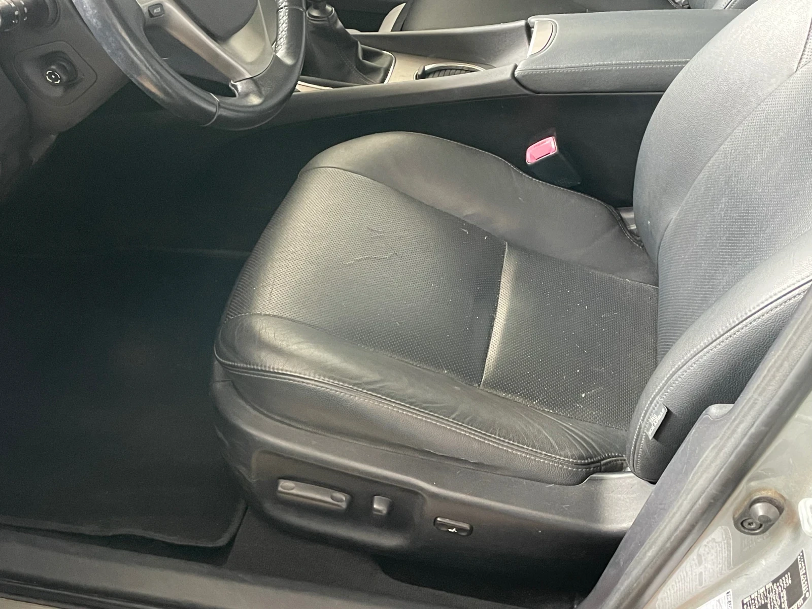 Toyota Avensis 2.0d ПАНОРАМА ВСИЧКИ ЕКСТРИ, снимка 10 - Автомобили и джипове - 55743033