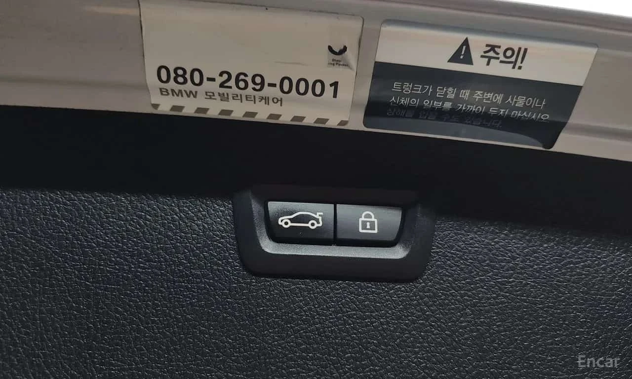 BMW 320 * 320d Touring M Performence * ЦЕНА ДО БГ, снимка 17 - Автомобили и джипове - 55790300