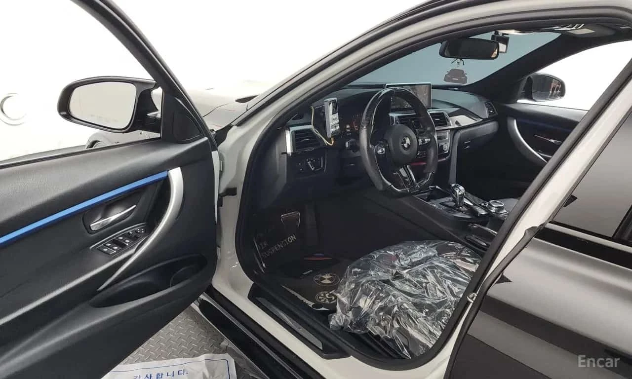 BMW 320 * 320d Touring M Performence * ЦЕНА ДО БГ, снимка 7 - Автомобили и джипове - 55790300