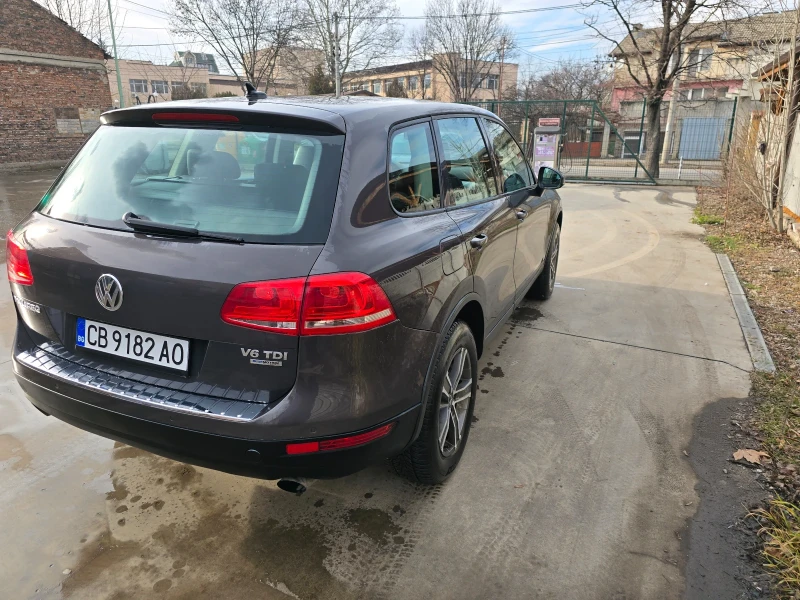 VW Touareg 3.0TDI, снимка 3 - Автомобили и джипове - 48580152