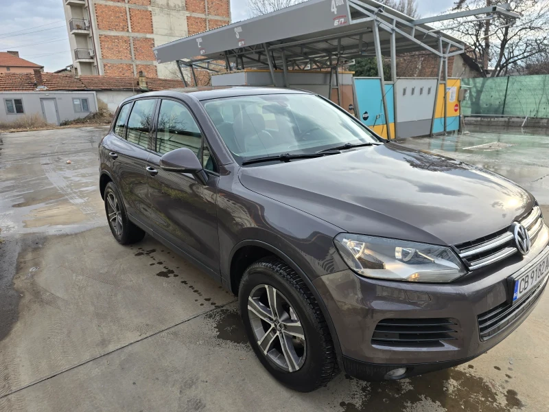 VW Touareg 3.0TDI, снимка 2 - Автомобили и джипове - 48580152