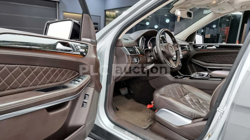 Mercedes-Benz GLS 63 AMG, снимка 6 - Автомобили и джипове - 48716407