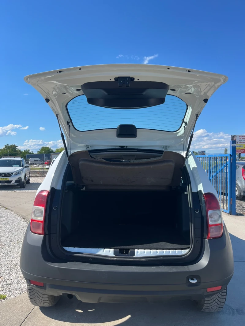 Dacia Duster 1.5 dCI 4x4, снимка 14 - Автомобили и джипове - 52366369