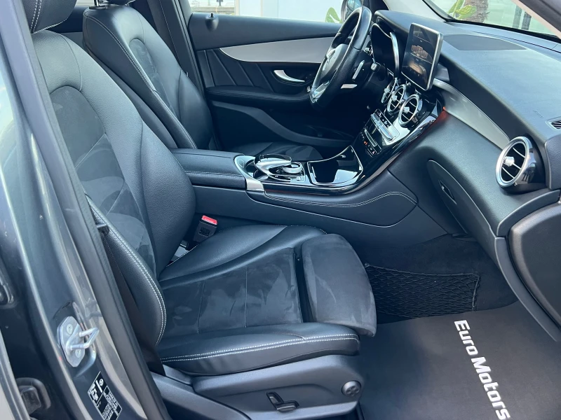 Mercedes-Benz GLC 250d, 9G, 4-MATIC, AMG LINE, NIGHT PACK, PANO, CAM, снимка 10 - Автомобили и джипове - 52504258