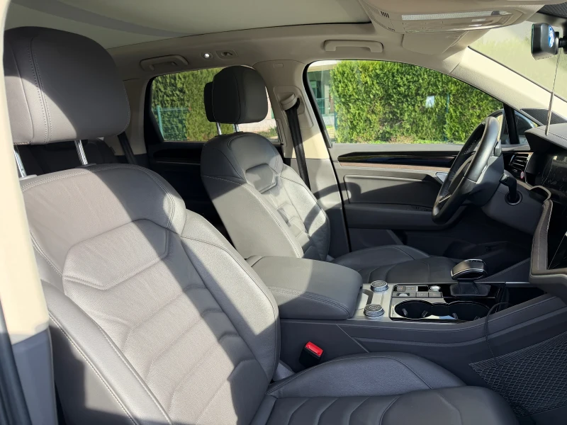 VW Touareg, снимка 5 - Автомобили и джипове - 52574650