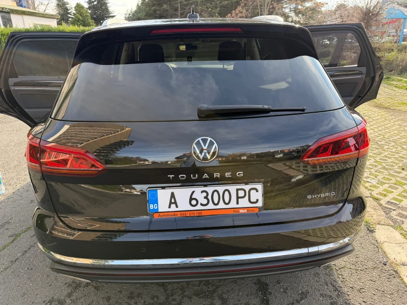 VW Touareg, снимка 8 - Автомобили и джипове - 52574650