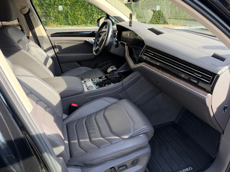 VW Touareg, снимка 3 - Автомобили и джипове - 52574650