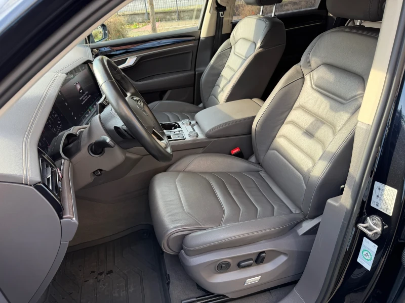 VW Touareg, снимка 9 - Автомобили и джипове - 52574650