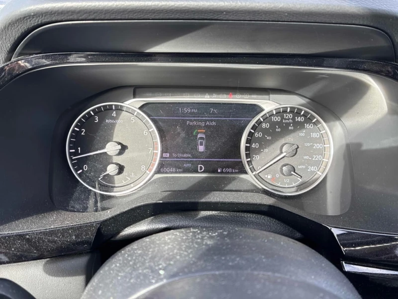 Nissan Pathfinder * 4WD * CARFAX * БЕЗ ПЪРВОНАЧАЛНА ВНОСКА, снимка 8 - Автомобили и джипове - 52941002