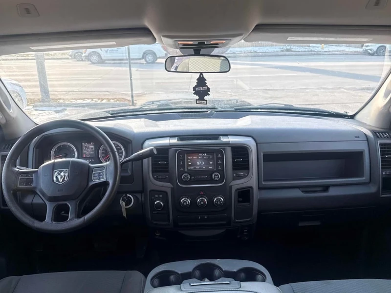 Dodge RAM 1500 * Express * CARFAX * БЕЗ ПЪРВОНАЧАЛНА ВНОСКА, снимка 9 - Автомобили и джипове - 53004207