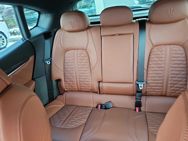 Maserati Levante S GranSportCARFAX АВТО КРЕДИТ , снимка 11 - Автомобили и джипове - 53246213