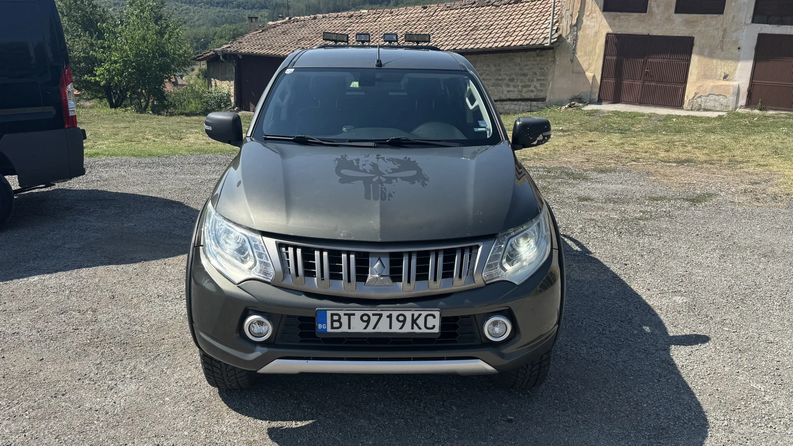 Mitsubishi L200 2.4 D 180 K.C , снимка 1