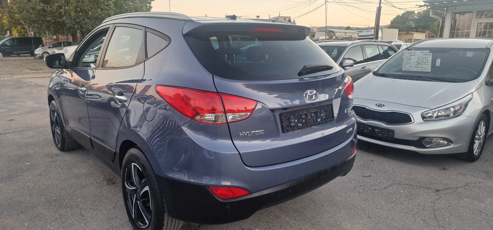 Hyundai IX35 2.0i AWDНави Кожа keyless Kамера - изображение 4