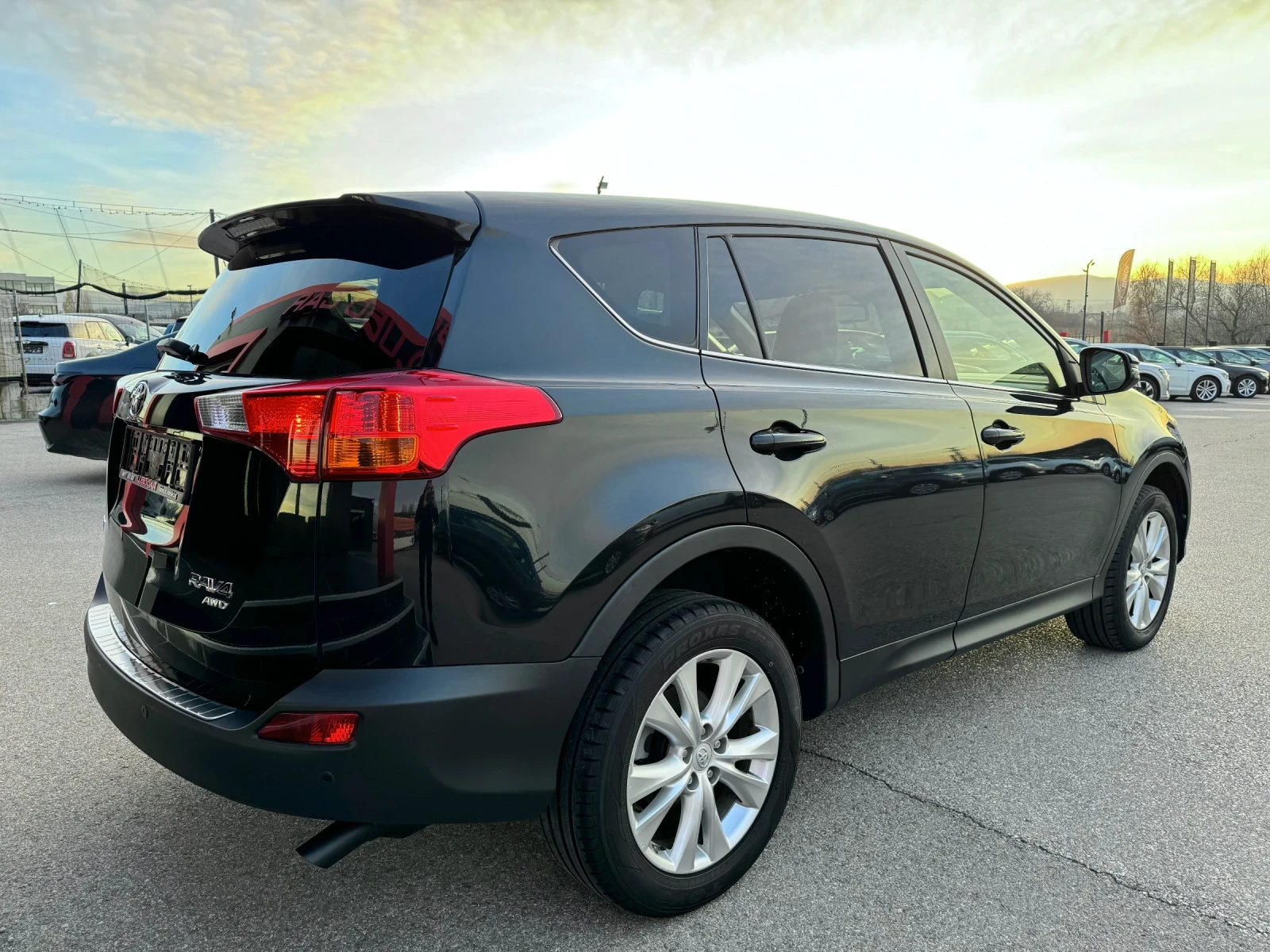 Toyota Rav4 2.2D-AUT-4X4-KEYLESS-КАМЕРА-КОЖА-XENON - изображение 5