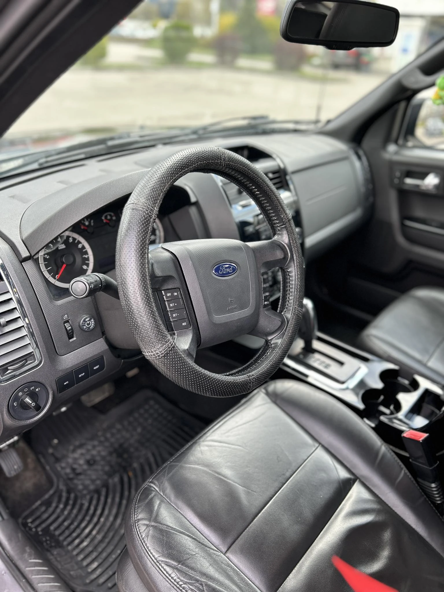 Ford Escape  - изображение 7