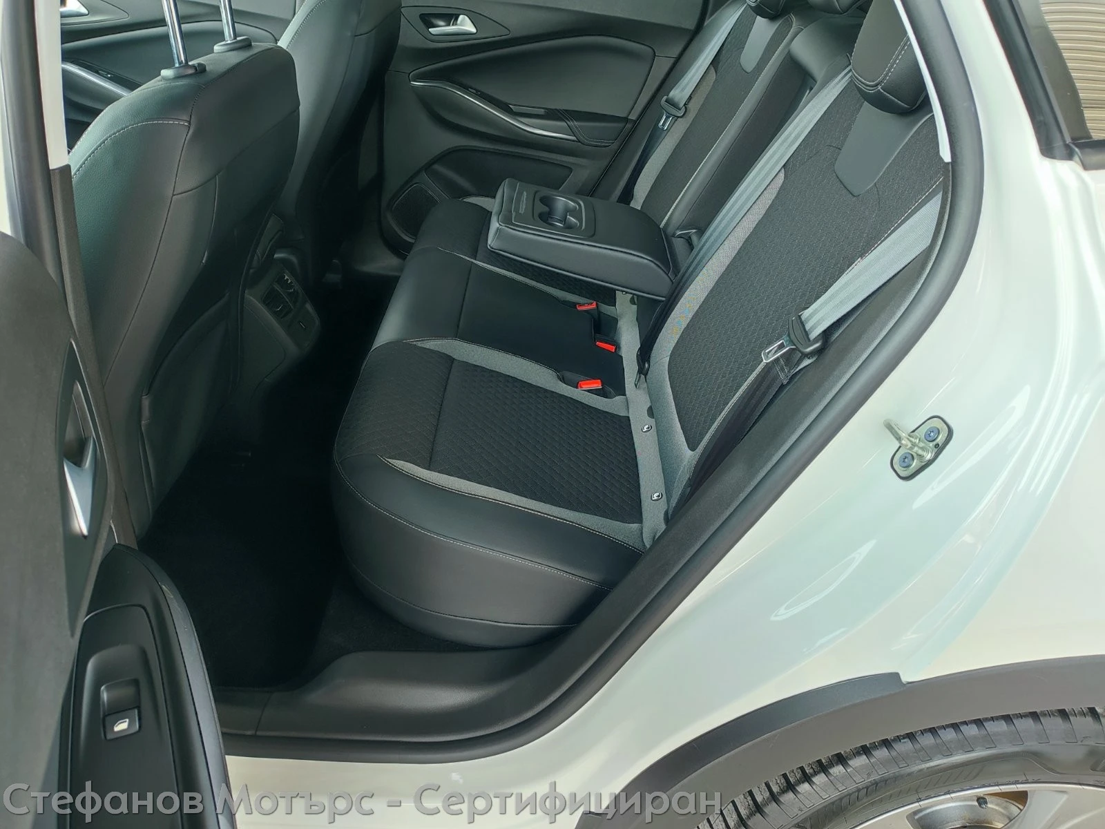 Opel Grandland X Edition 1.6 Plug-in-Hybrid (225hp) AT8 | Mobile.bg � ����������� 13