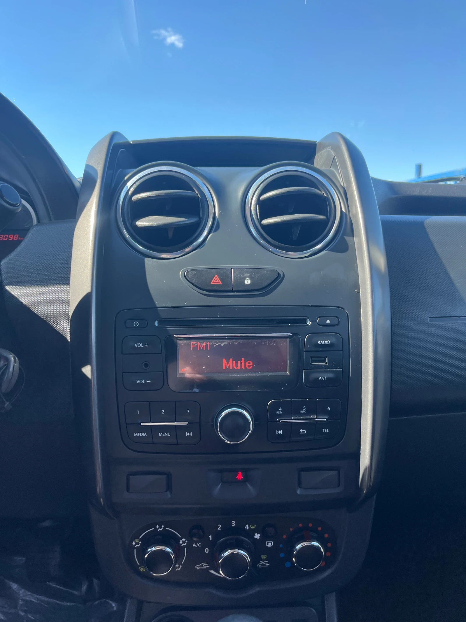 Dacia Duster 1.5 dCI 4x4 | Mobile.bg   11