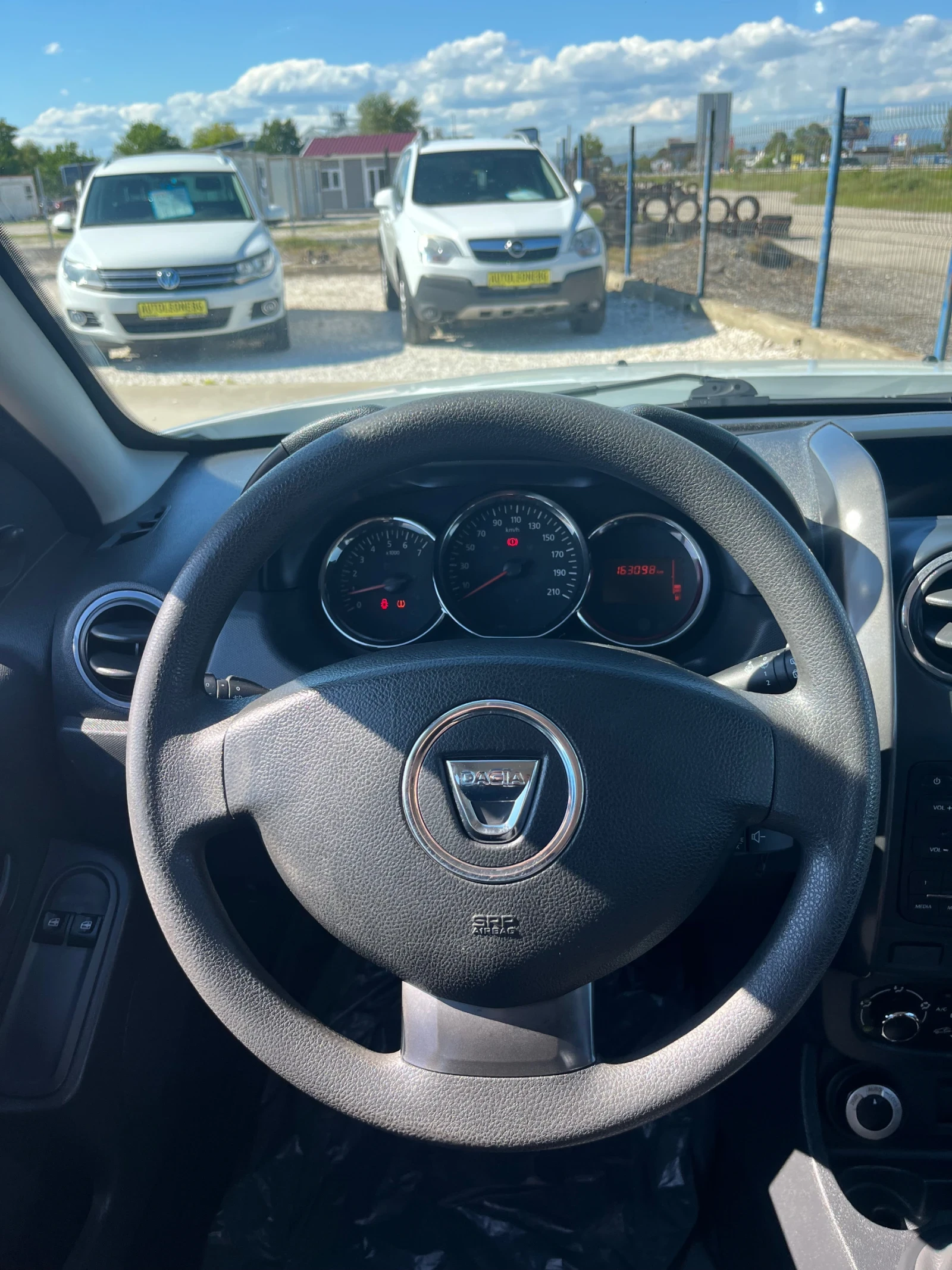 Dacia Duster 1.5 dCI 4x4 - изображение 10