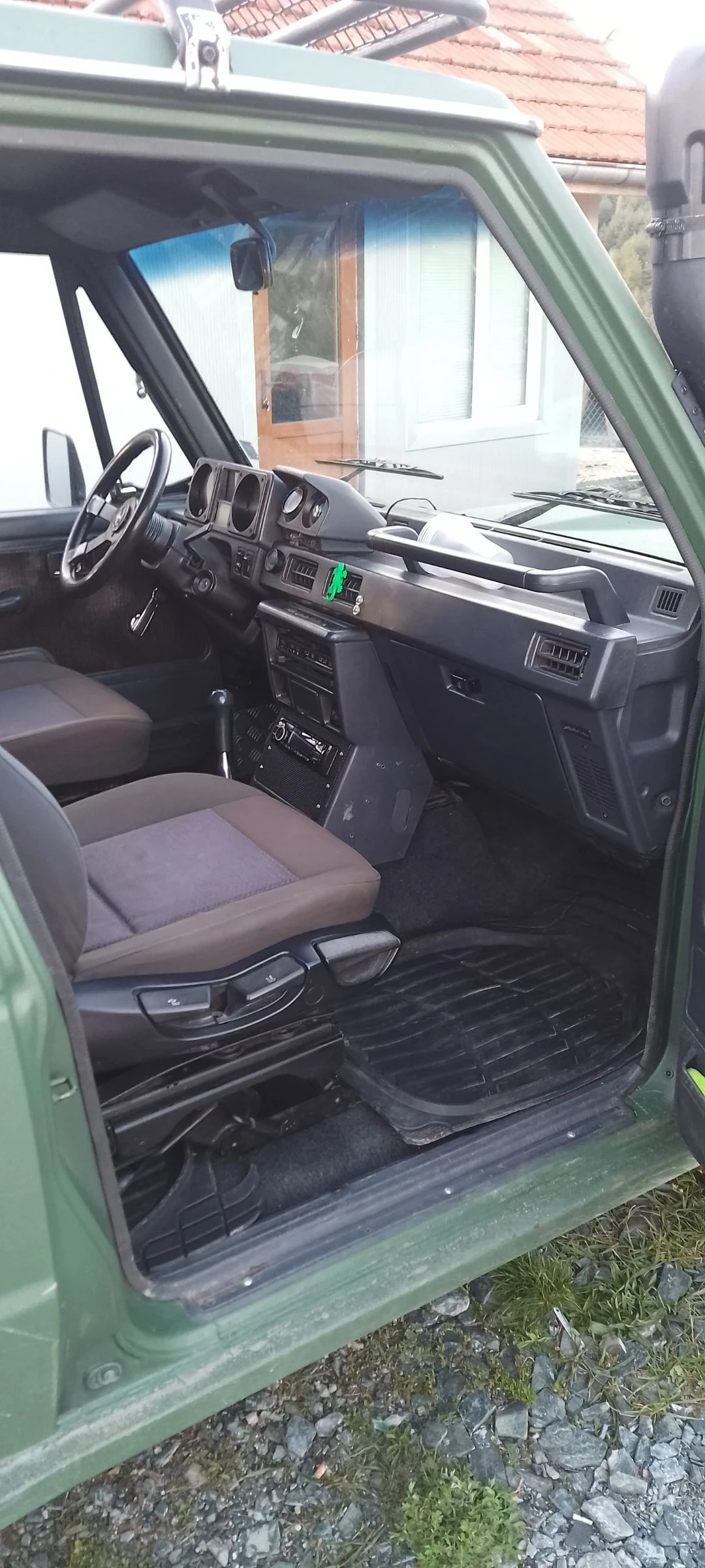 Mitsubishi Pajero 2.5, снимка 10 - Автомобили и джипове - 54020370