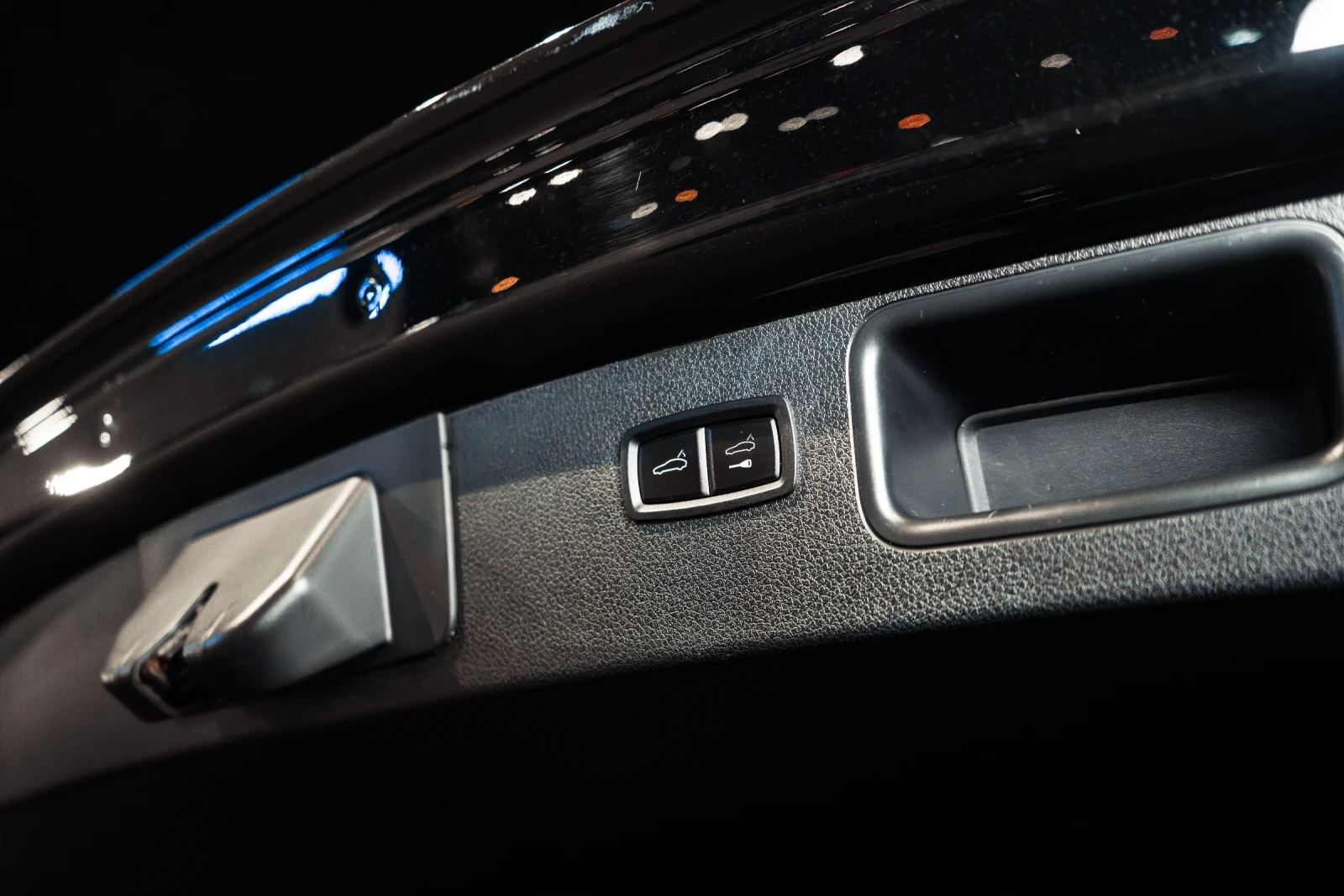 Porsche Macan 2.0 T PDK, снимка 17 - Автомобили и джипове - 54230575