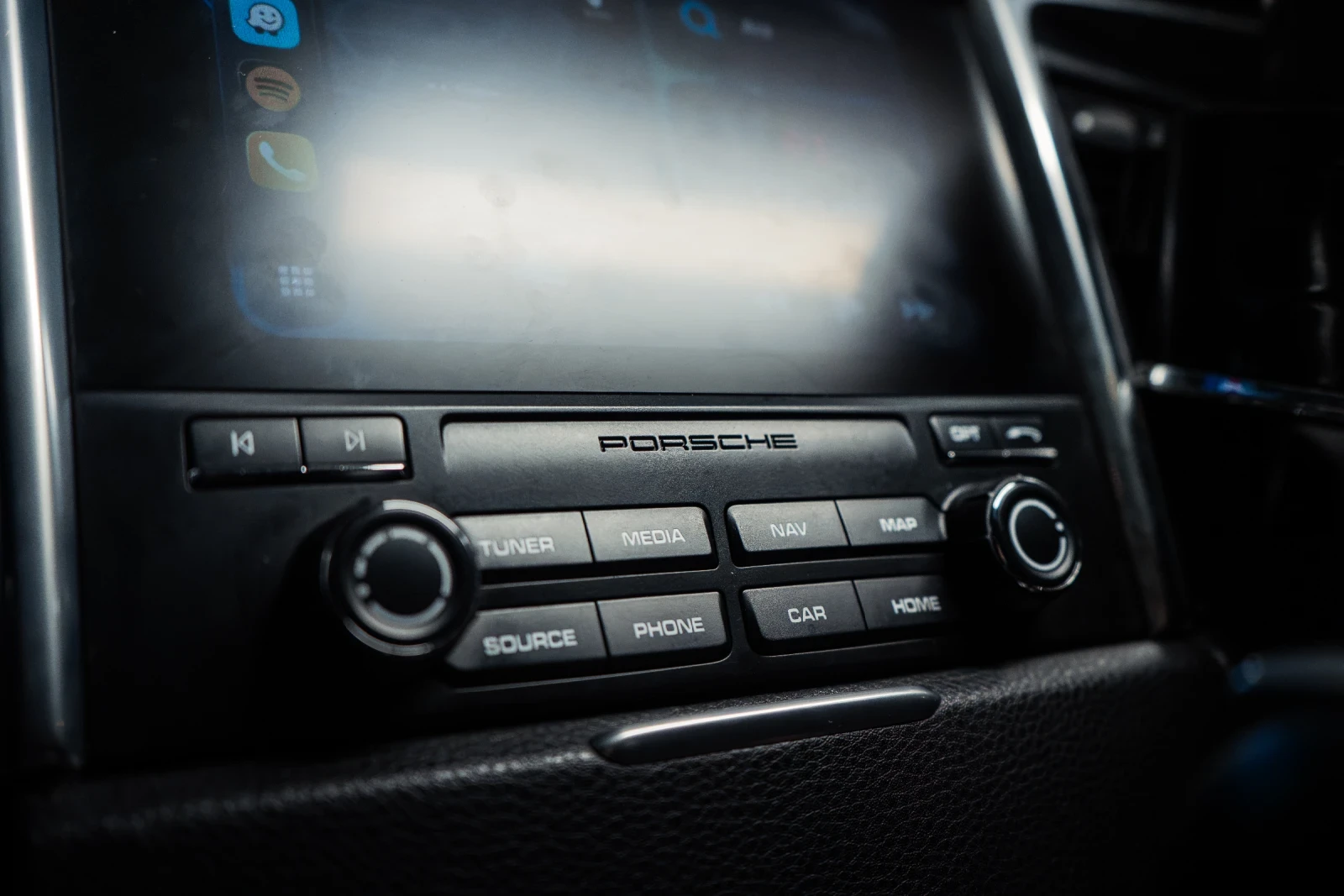 Porsche Macan 2.0 T PDK, снимка 15 - Автомобили и джипове - 54230575