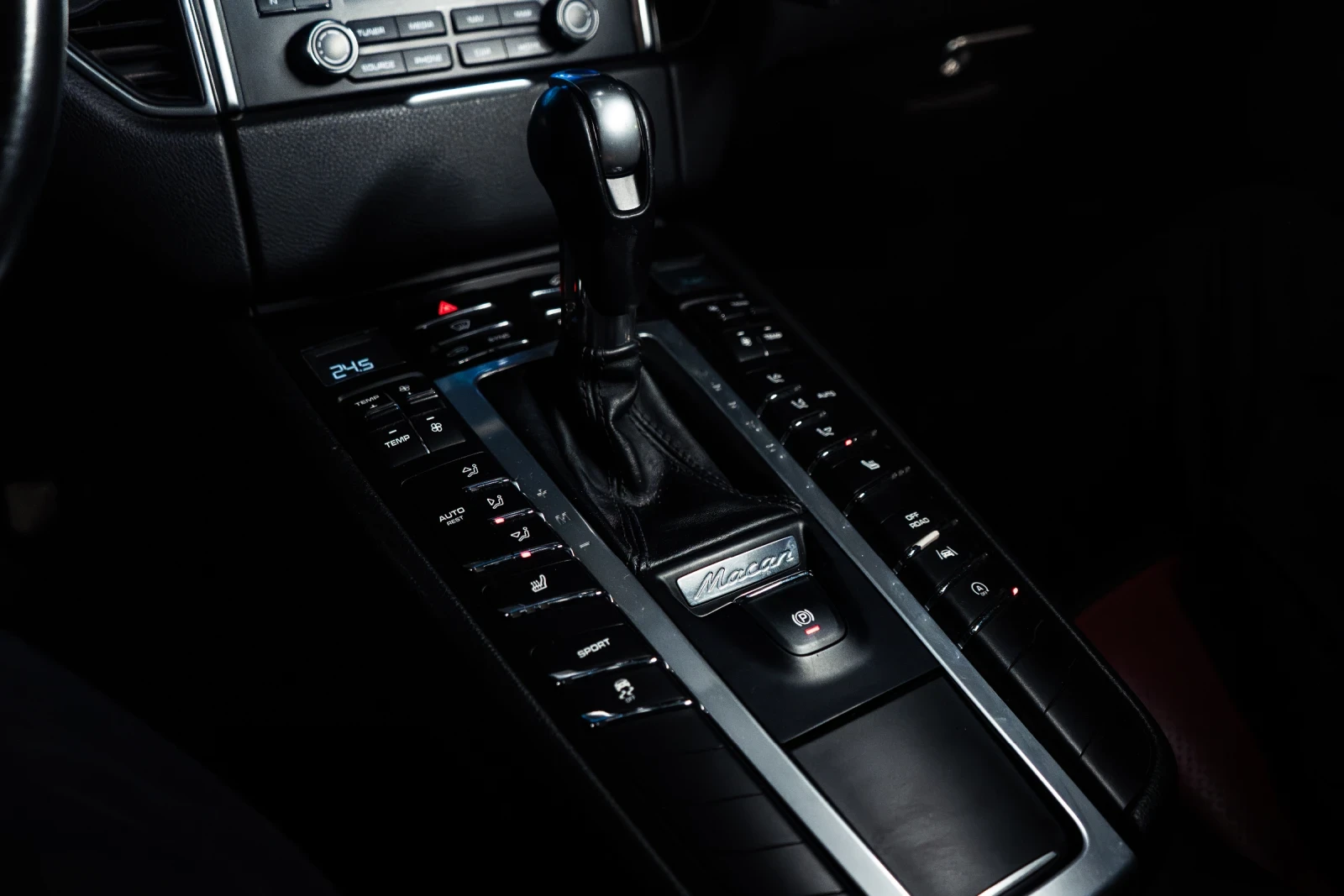 Porsche Macan 2.0 T PDK, снимка 11 - Автомобили и джипове - 54230575