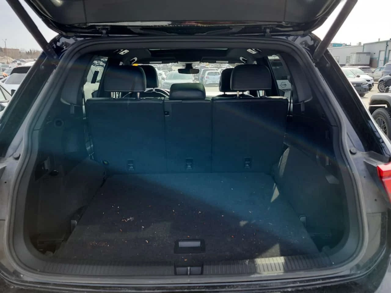 VW Tiguan HIGHLINE R LINE / ОБДУХВАНЕ /  CAMERA, снимка 14 - Автомобили и джипове - 54257673