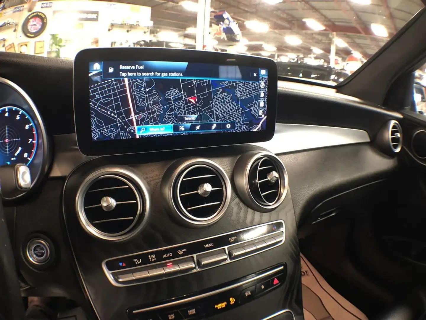 Mercedes-Benz GLC 300 4MATIC AMG Package, снимка 7 - Автомобили и джипове - 54365875