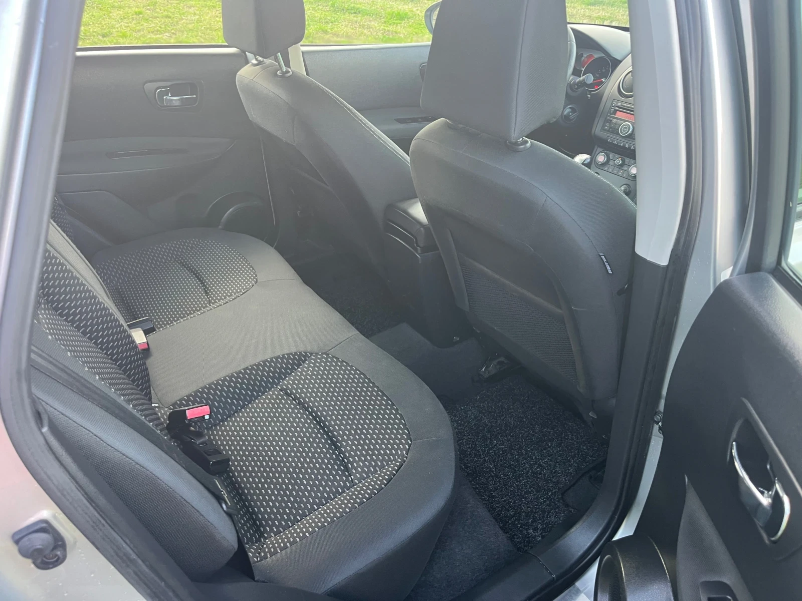 Nissan Qashqai 1, 6 Benzin Acenta, снимка 12 - Автомобили и джипове - 54513841