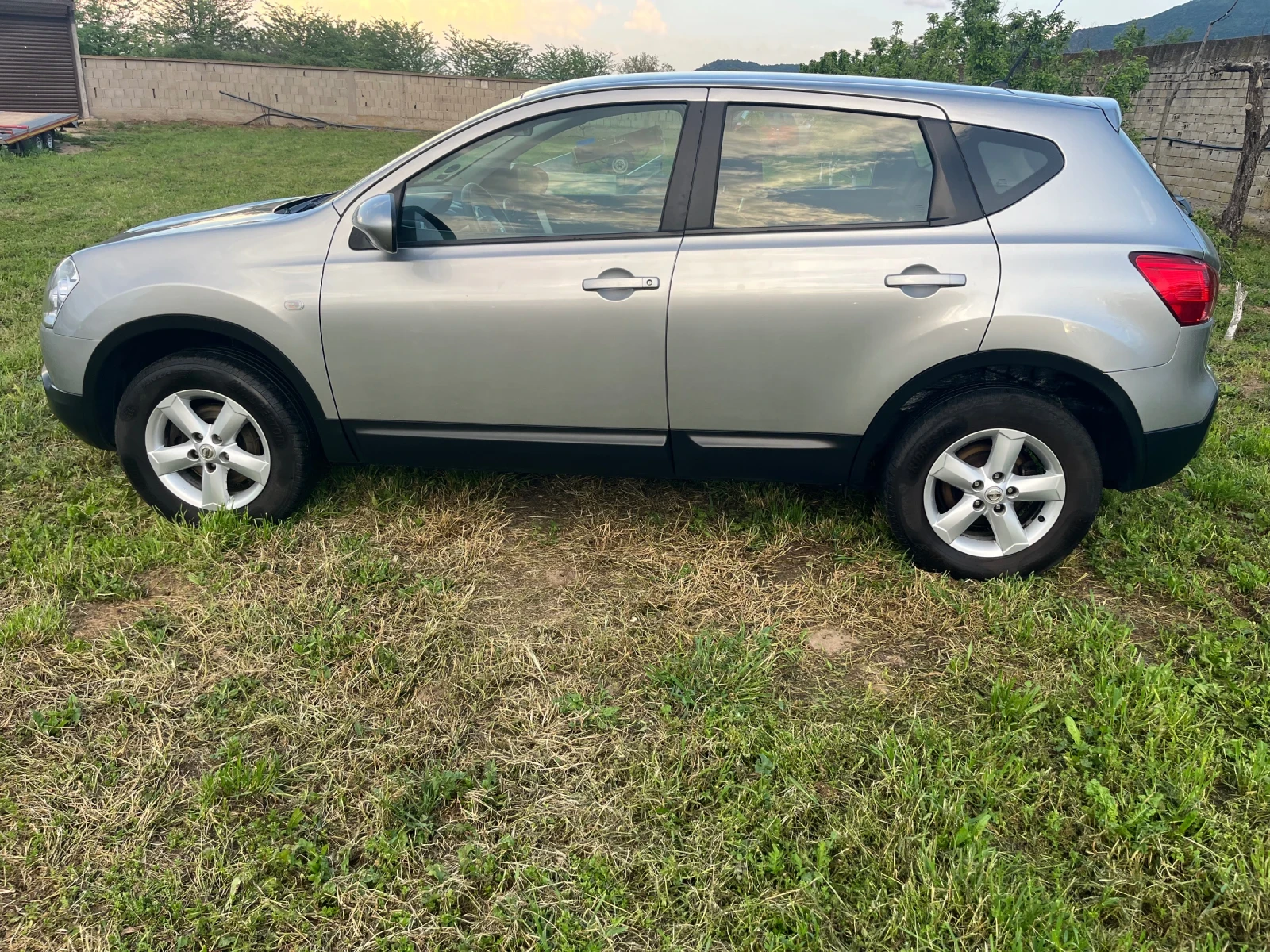 Nissan Qashqai 1, 6 Benzin Acenta, снимка 5 - Автомобили и джипове - 54513841