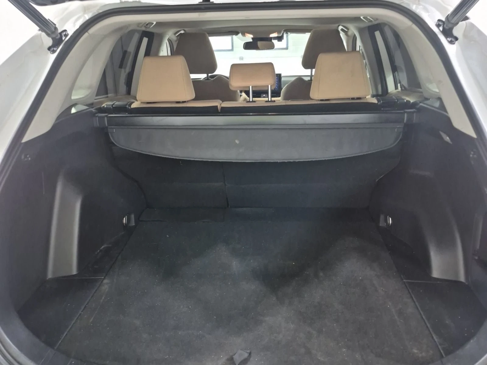 Toyota Rav4 Hybrid XLE* AWD, снимка 5 - Автомобили и джипове - 54560907