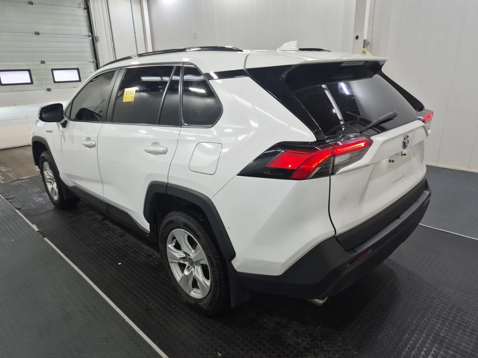 Toyota Rav4 Hybrid XLE* AWD, снимка 4 - Автомобили и джипове - 54560907