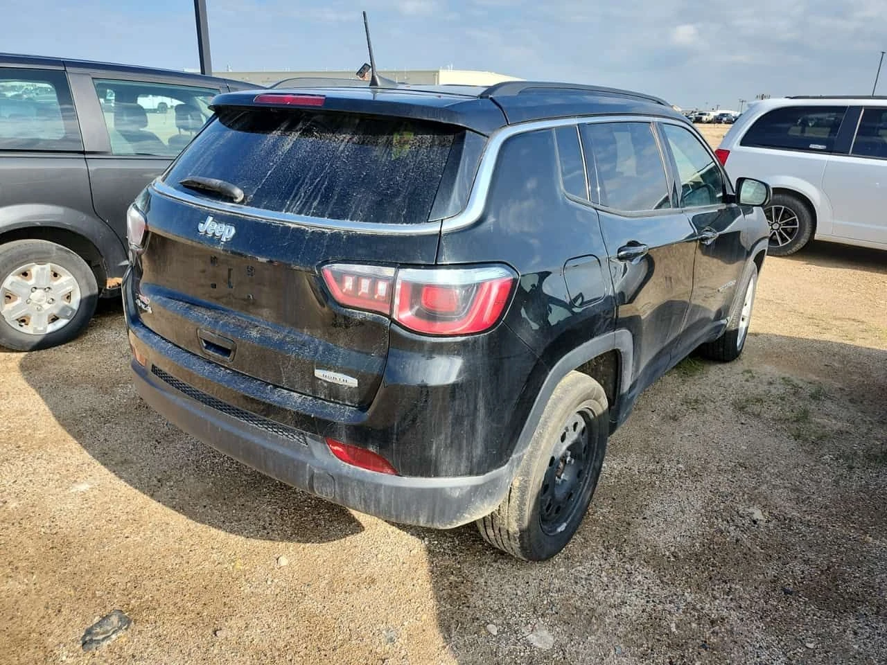 Jeep Compass * NORTH * CARFAX * БЕЗ ПЪРВОНАЧАЛНА ВНОСКА, снимка 3 - Автомобили и джипове - 54885054