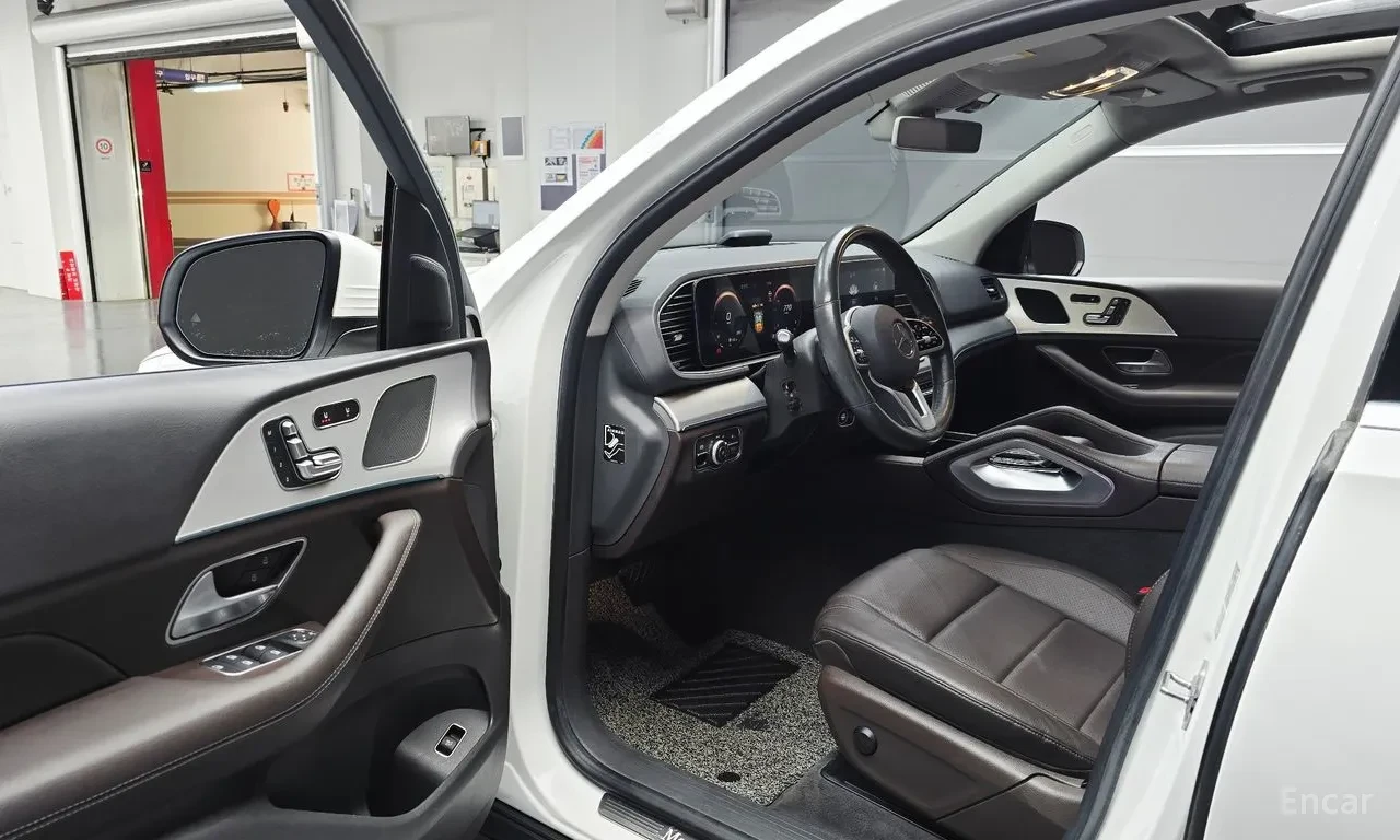 Mercedes-Benz GLE 300 4MATIC, снимка 10 - Автомобили и джипове - 54942116