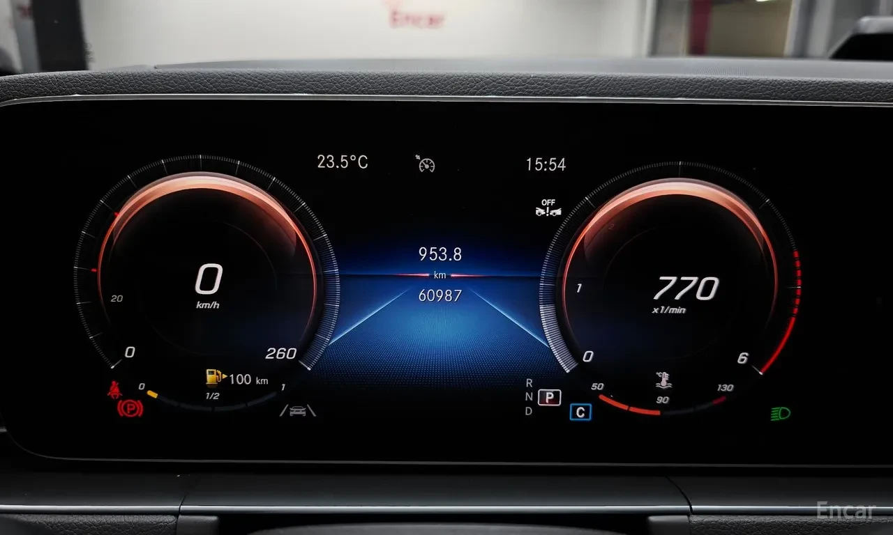 Mercedes-Benz GLE 300 4MATIC, снимка 8 - Автомобили и джипове - 54942116