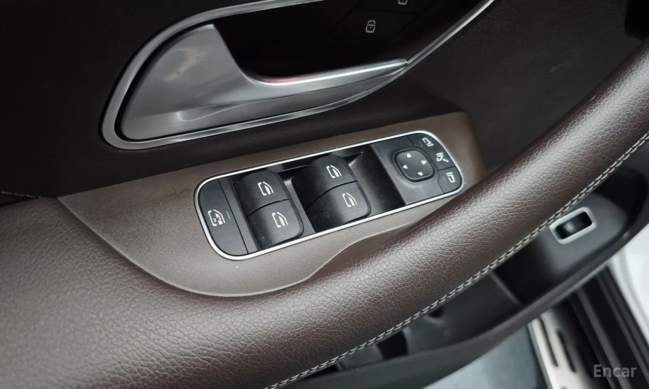 Mercedes-Benz GLE 300 4MATIC, снимка 15 - Автомобили и джипове - 54942116