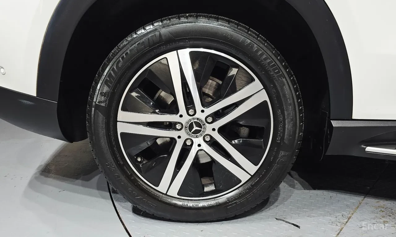 Mercedes-Benz GLE 300 4MATIC, снимка 5 - Автомобили и джипове - 54942116