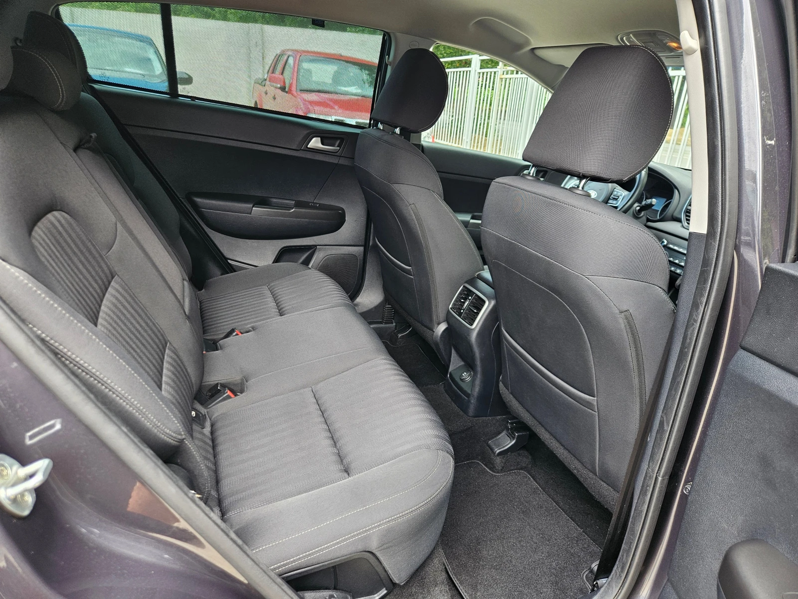 Kia Sportage AVTOMAT/NAVI/99000kl., снимка 13 - Автомобили и джипове - 55152895