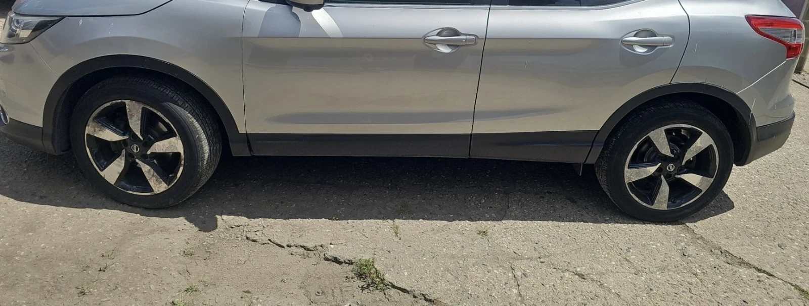 Nissan Qashqai 1.6 d automat , снимка 4 - Автомобили и джипове - 55186513
