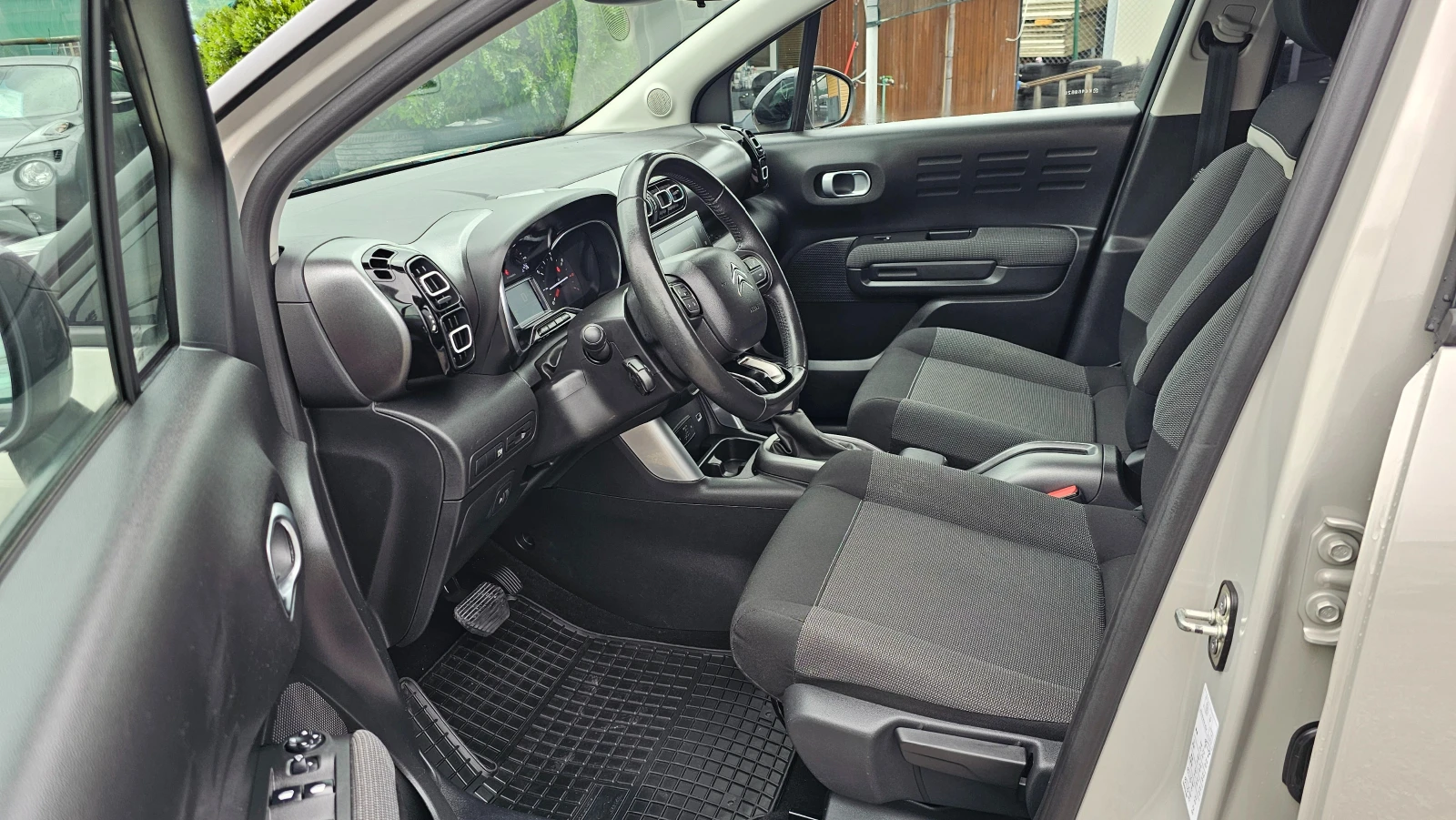 Citroen C3 Aircross 1.2i Avtomatik, снимка 9 - Автомобили и джипове - 55218282