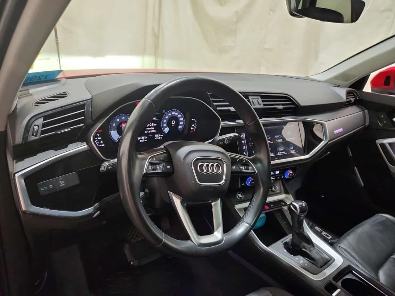 Audi Q3 * PROGRESSIV * CARFAX * ОПЦИЯ ЗА ФИНАНСИРАНЕ * , снимка 10 - Автомобили и джипове - 55785060